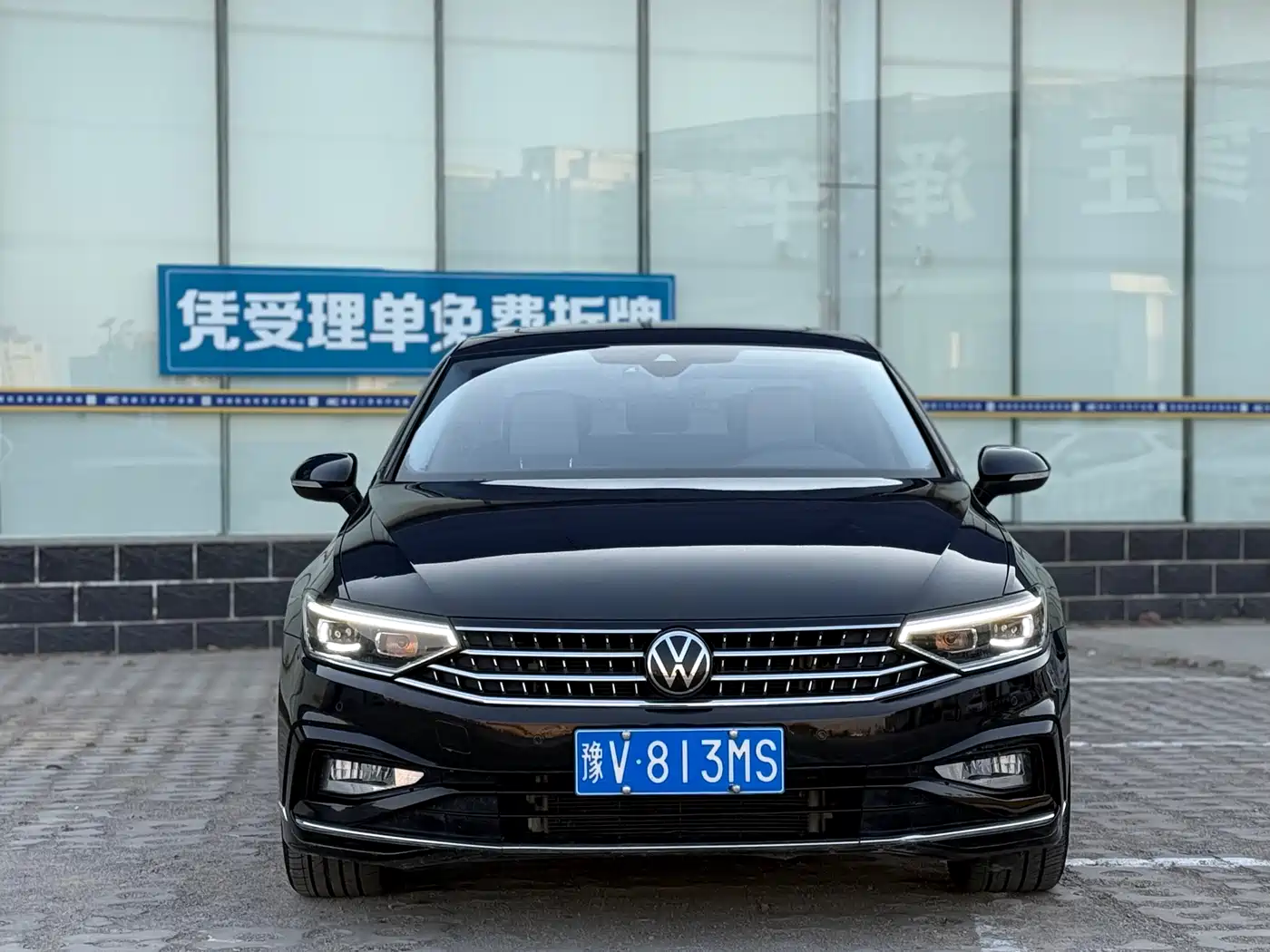 Volkswagen Magotan 2024 2 Million Units Public Sharing Edition 330TSI DSG Luxury фото 2