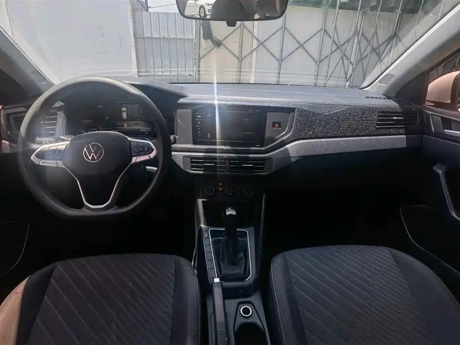 Volkswagen Lavida 2023 Xinrui 1.5L Auto Xinyi Edition фото 9