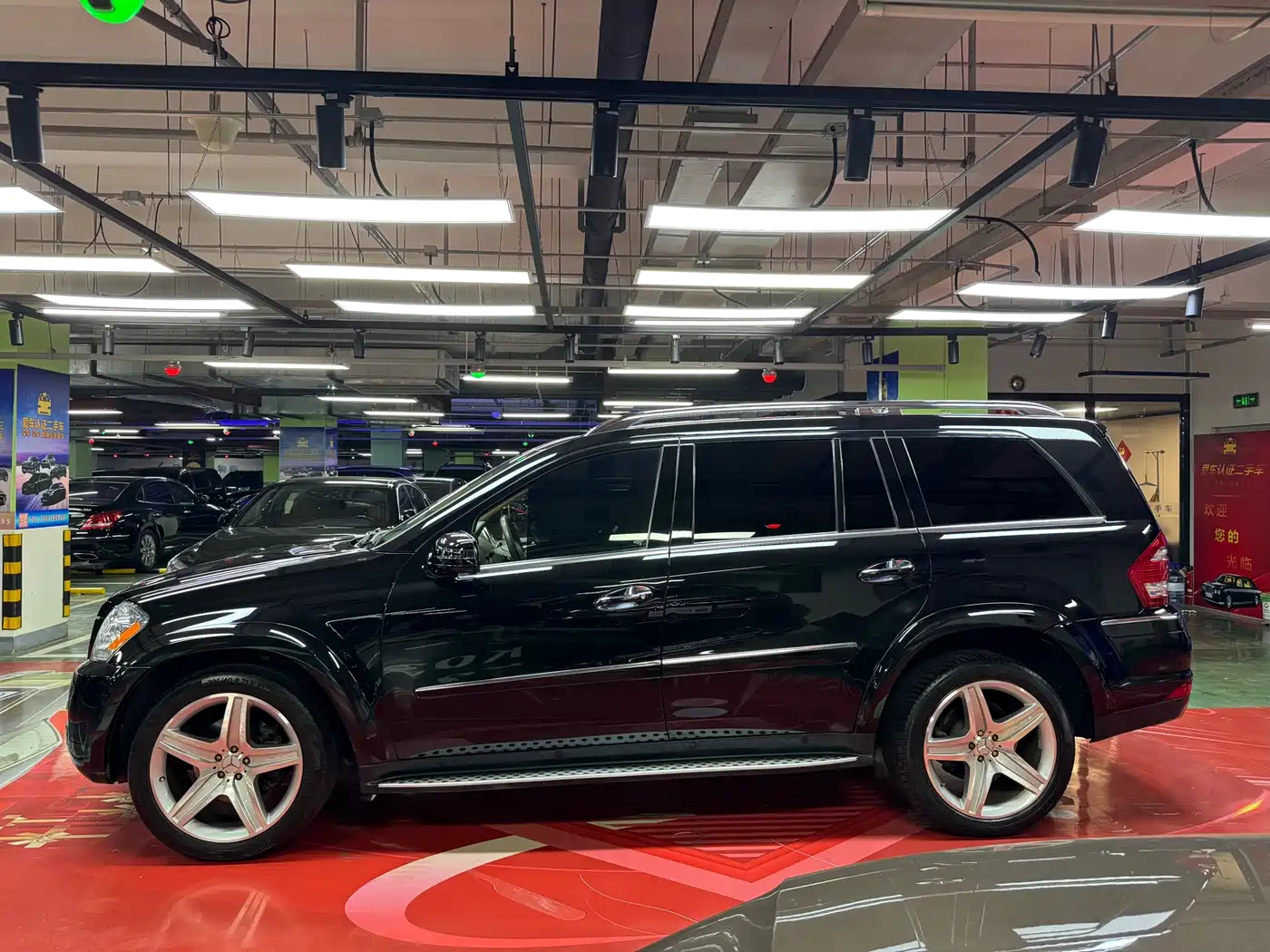 Mercedes-Benz GL-Class фото 11