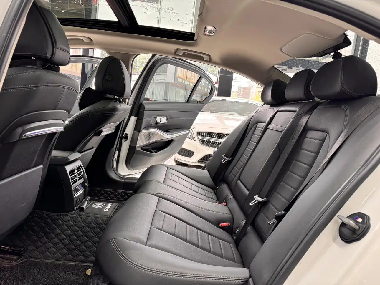 BMW 3 Series 2020 325Li M Sport Package фото 2