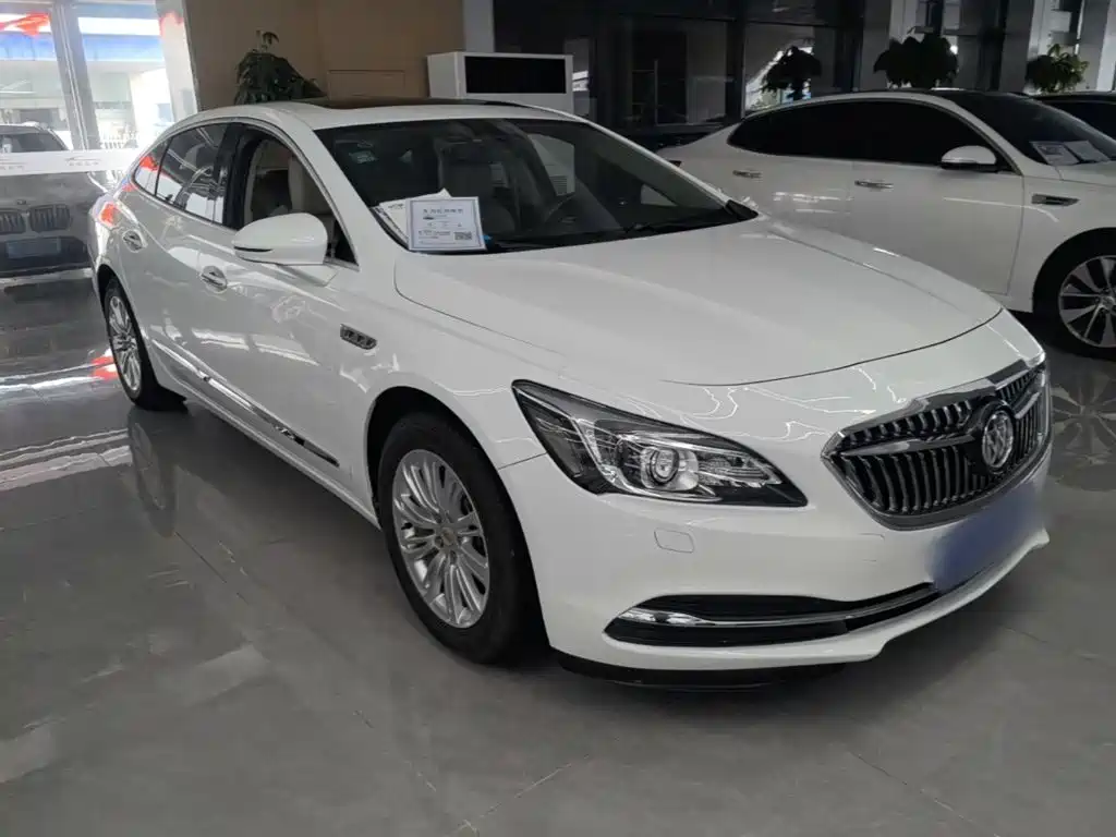 Фото 4 - Buick LaCrosse