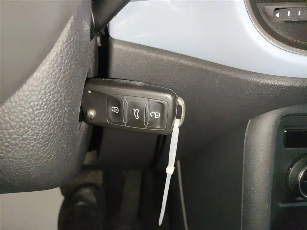 Volkswagen Beetle 2015 280TSI фото 17