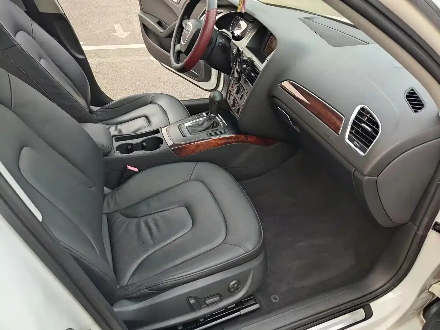 Audi A4L 2012 2.0 TFSI Auto Standard фото 7