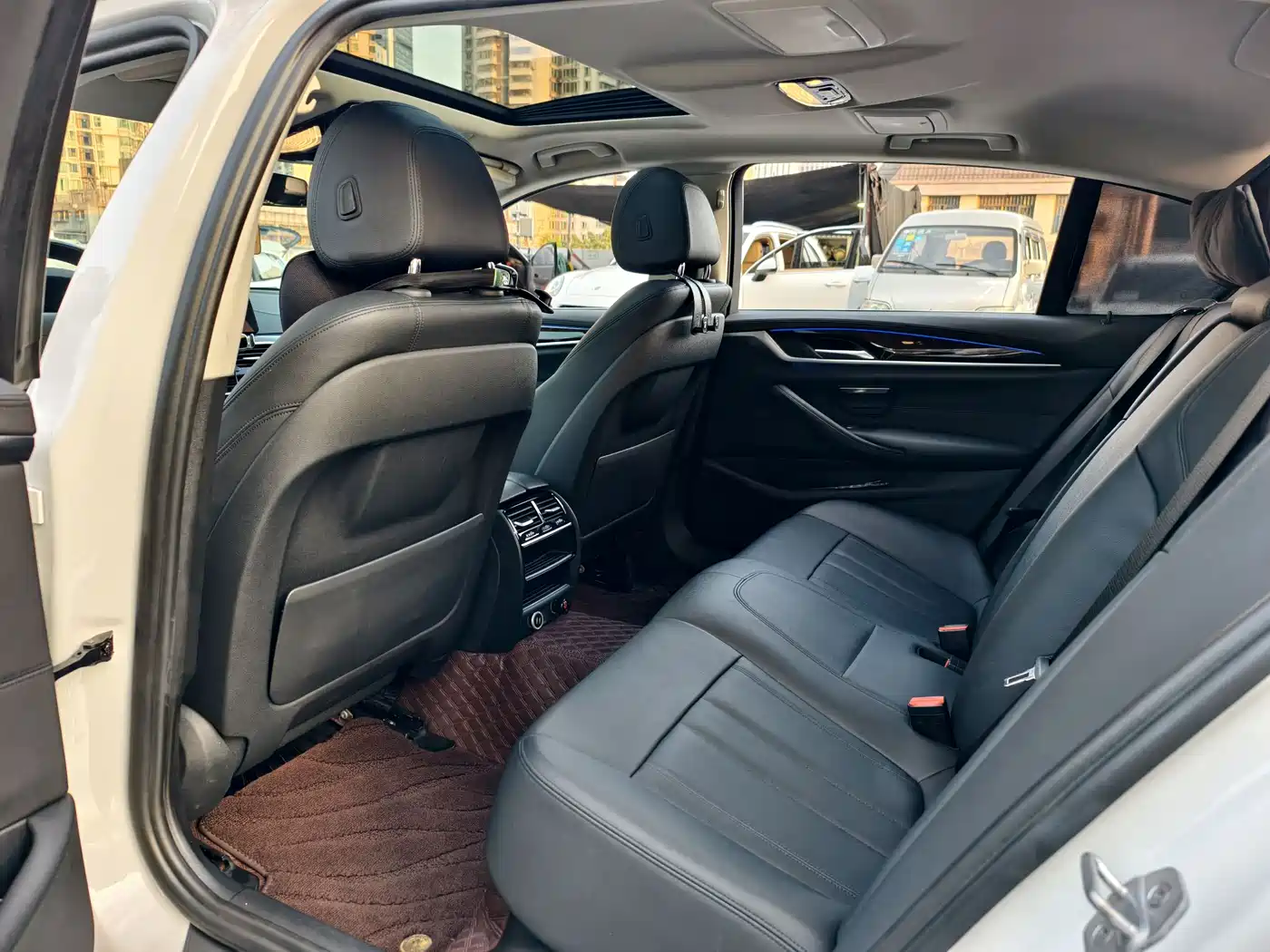 BMW 5 Series 2018 525Li Luxury Package фото 9