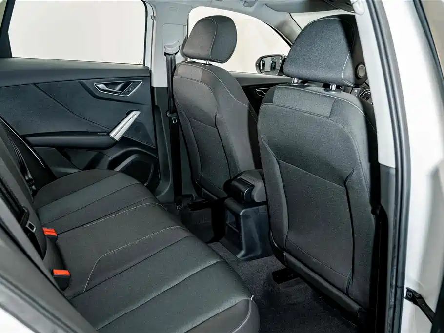 Фото 21 - Audi Q2L