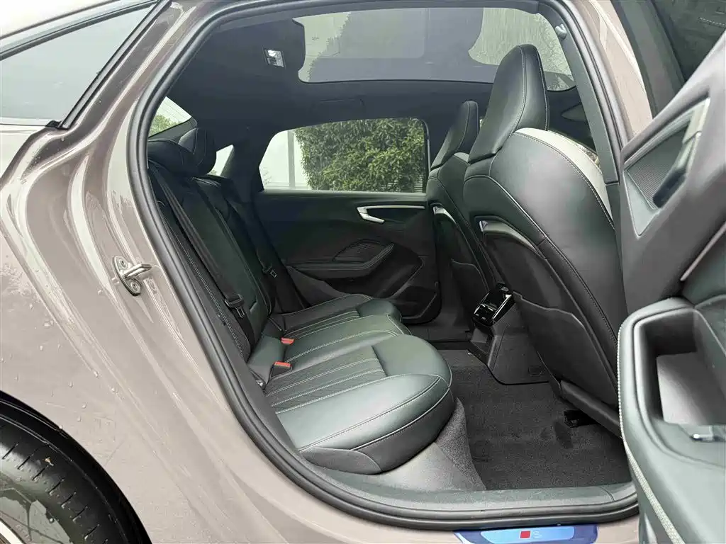 Audi A5L 2026 2.0T Sport Edition фото 17
