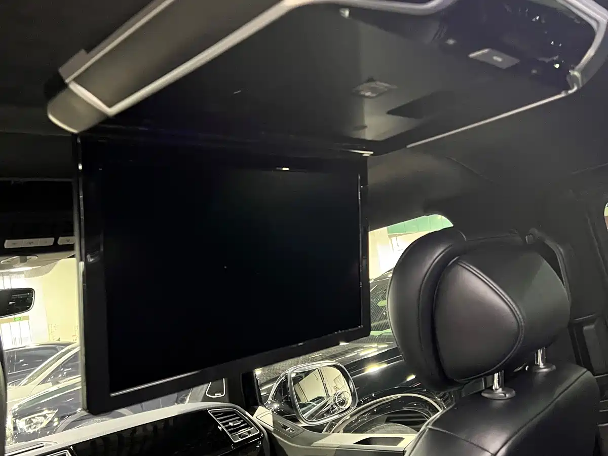 Volkswagen Multivan 2019 2.0TSI 4WD Premium 7-seater фото 16