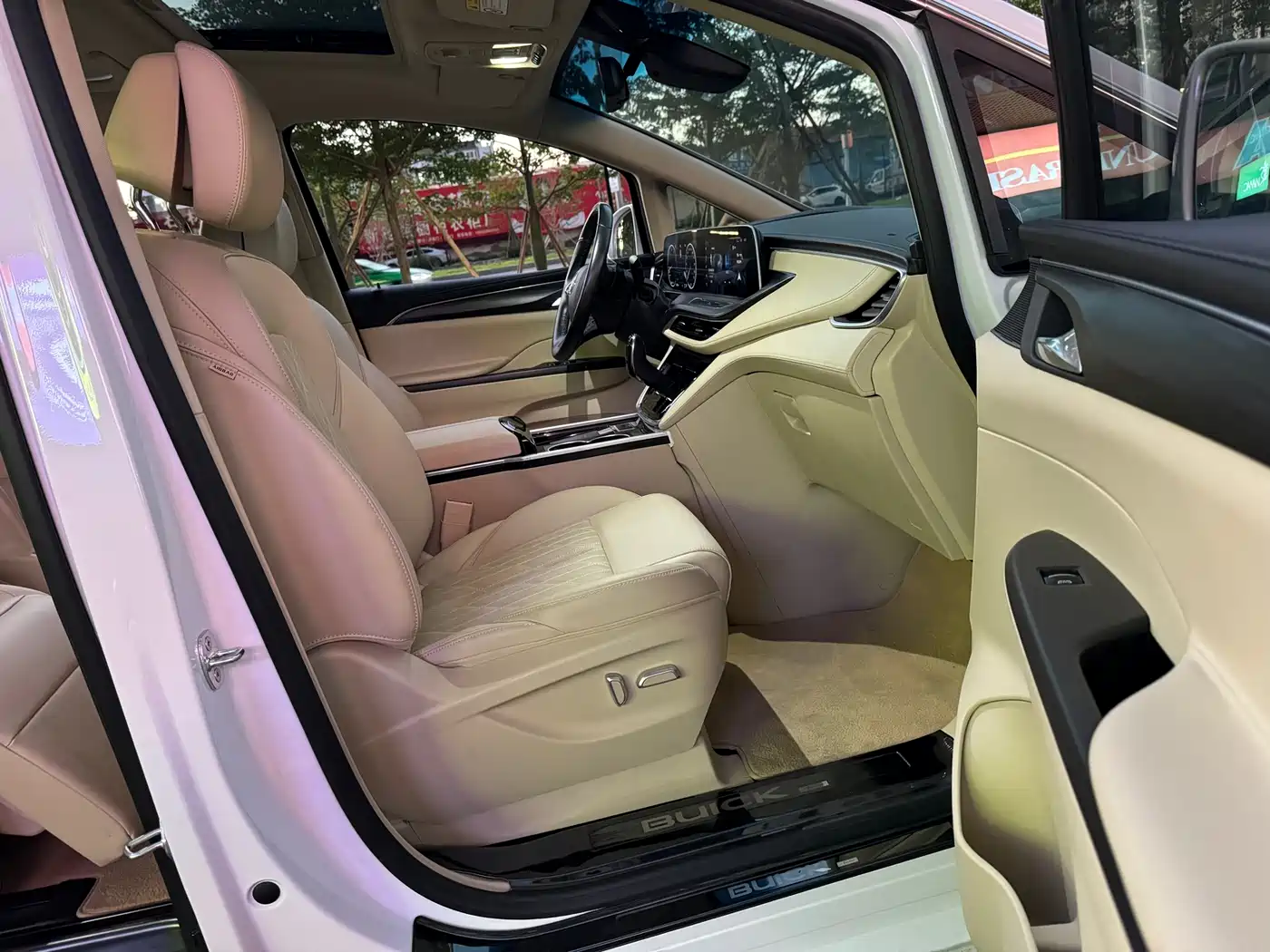 Buick GL8 2022 ES Landmark 653T Luxury фото 12