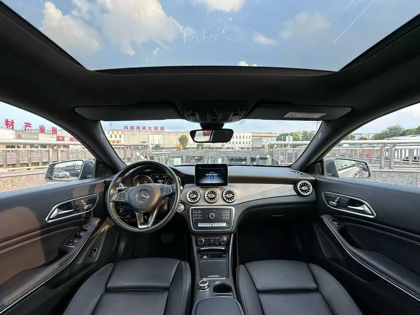 Photo 5 - Mercedes-Benz CLA (Import)