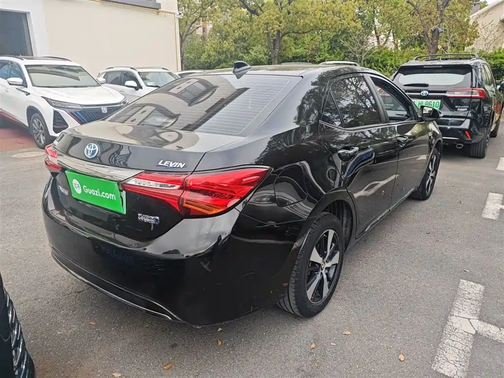Toyota Levin Twin Engine E+ 2019 1.8PH V E-CVT Luxury Edition фото 5