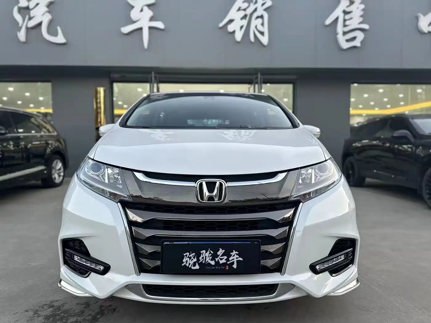 Фото 3 - Honda Odyssey