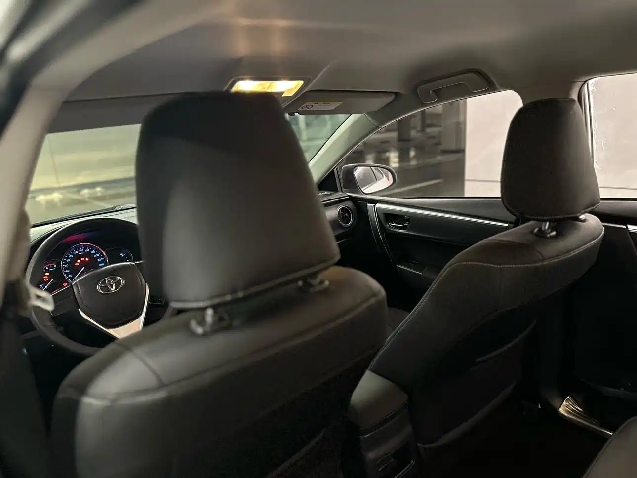 Toyota Corolla 2017 Facelift 1.2T S-CVT GL фото 8
