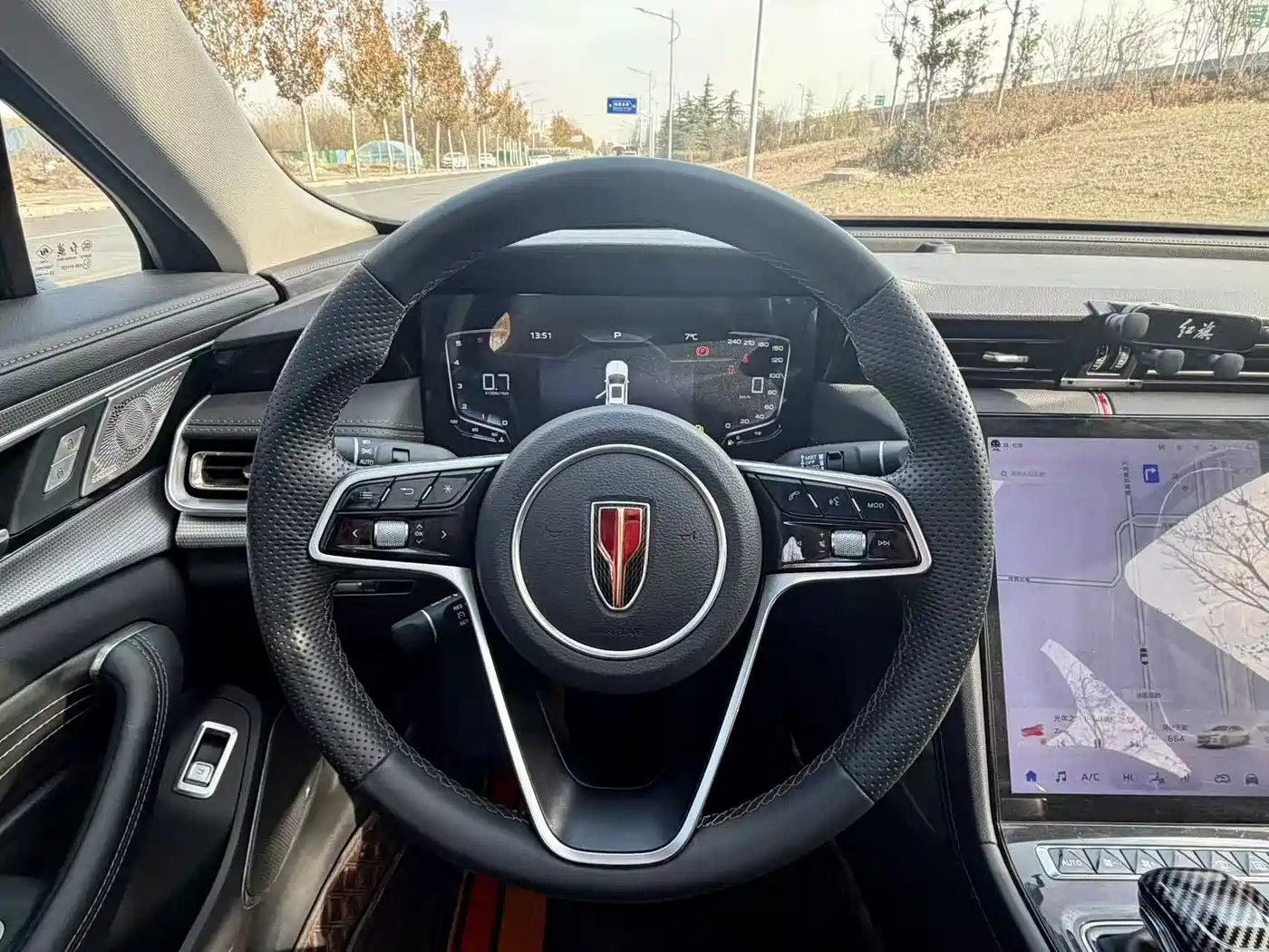 Hongqi H5 2024 1.5T DCT Smart Connect Flag Rhythm Edition фото 7