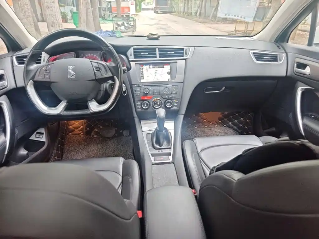 DS 5LS 2016 2015 1.6T Elegance THP160