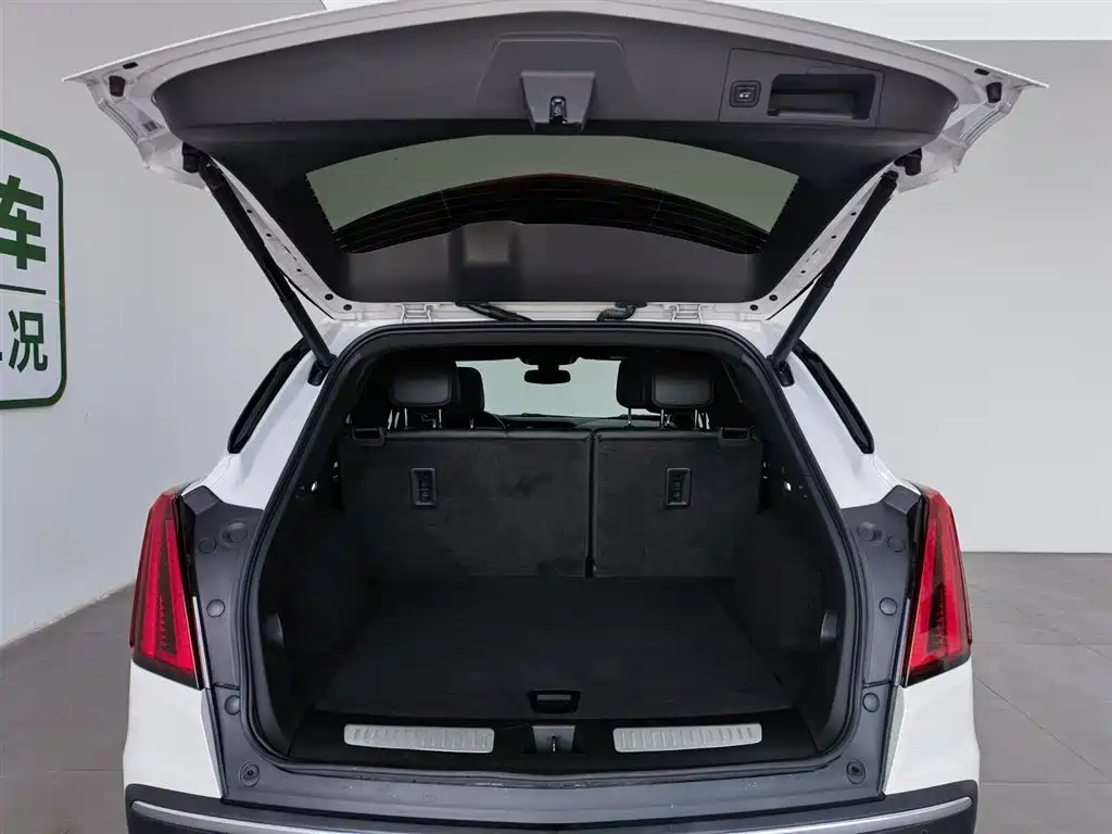 Cadillac XT5 2022 2.0T 2WD Luxury фото 16