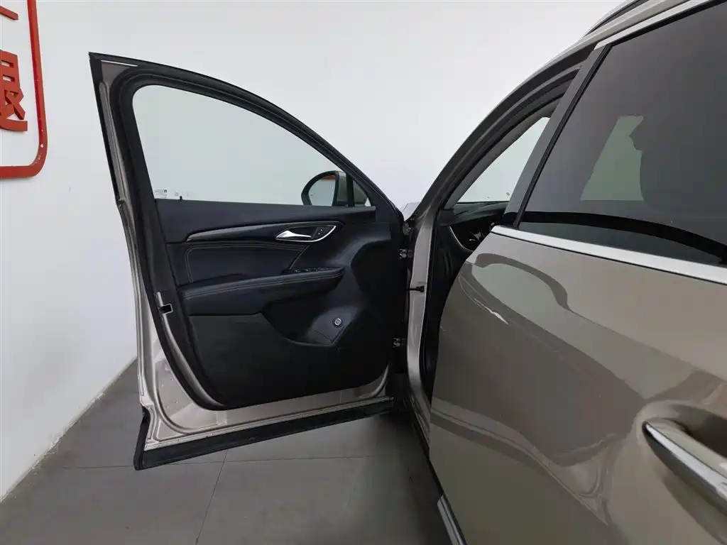 Buick Envision Plus 2022 Enclave Plus 652T 5-Seater Luxury фото 8