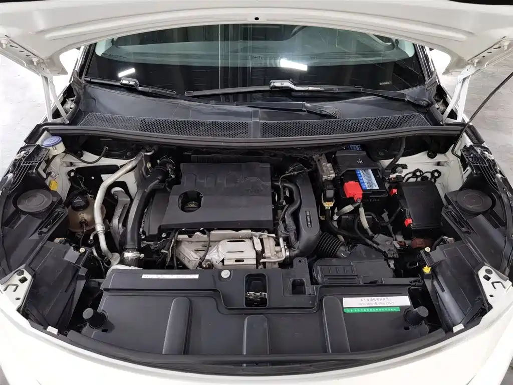 Peugeot 5008 2017 380THP 7-seat Luxury Edition фото 6