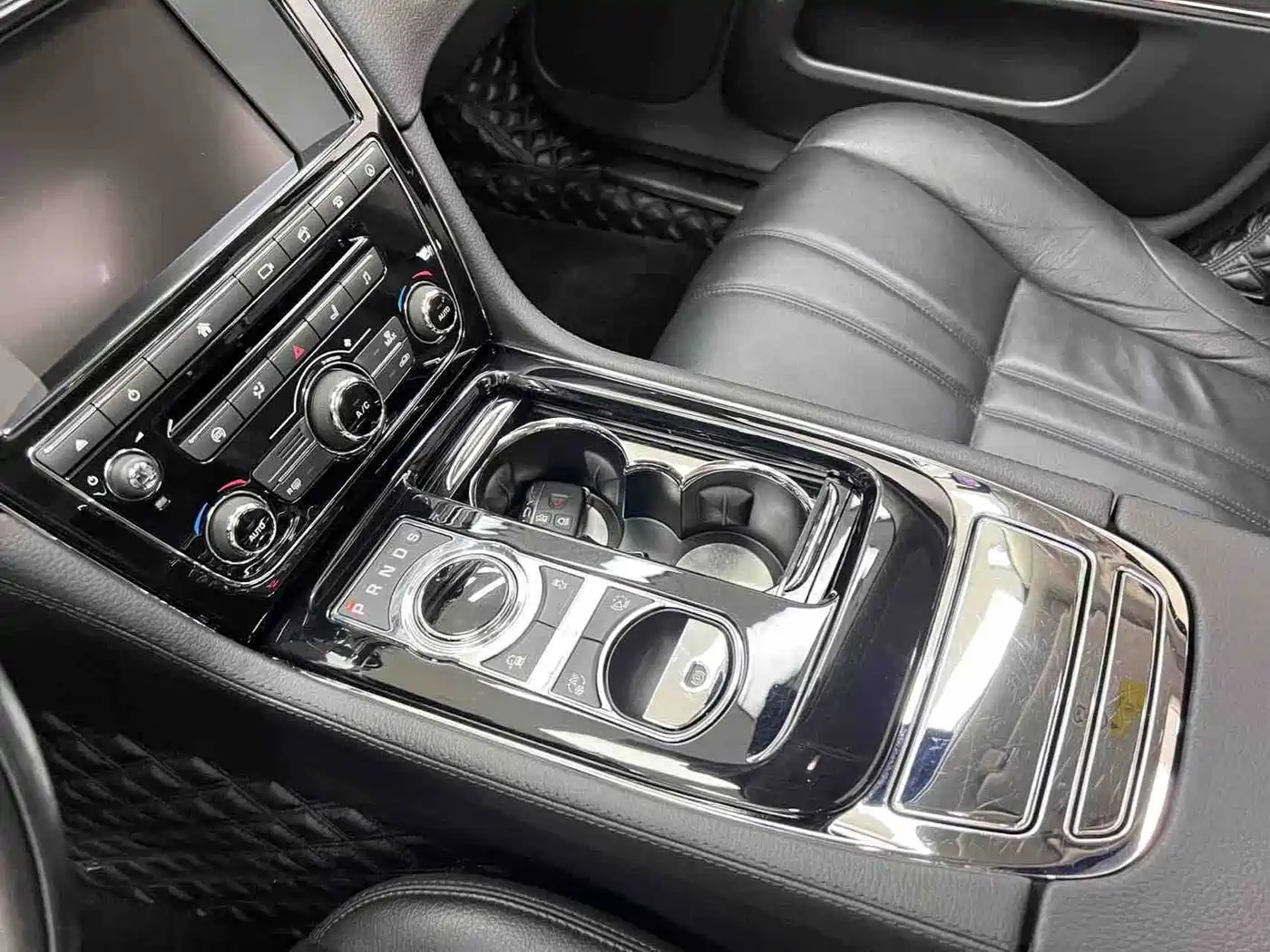 Jaguar XJ 2016 2016 XJL 2.0T 2WD Elegance Business Edition