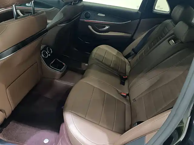 Mercedes-Benz E-Class 2023 Facelift E 300 L Sport Fashion — фото 3