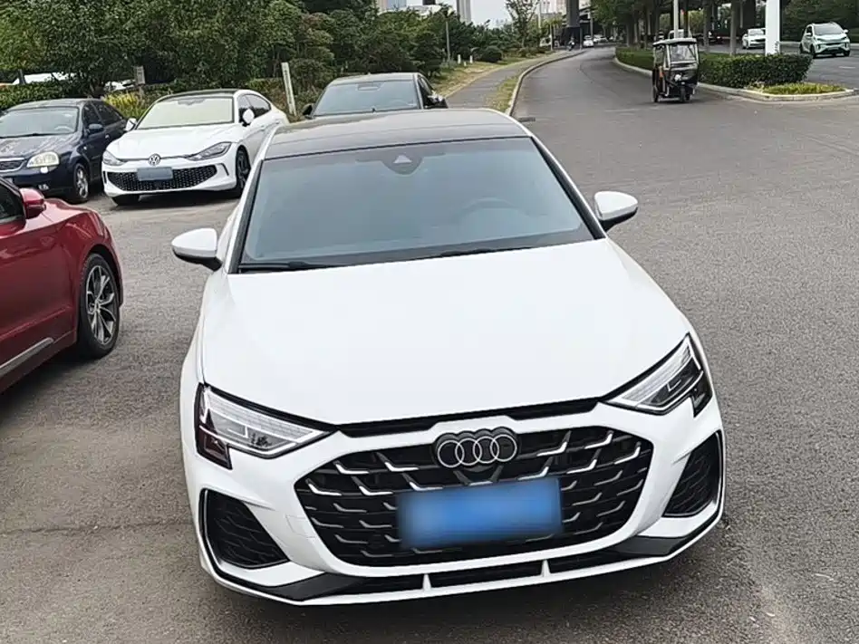 Audi A3 2026 2025 Facelift A3L Limousine 35TFSI Flying Spur Premium