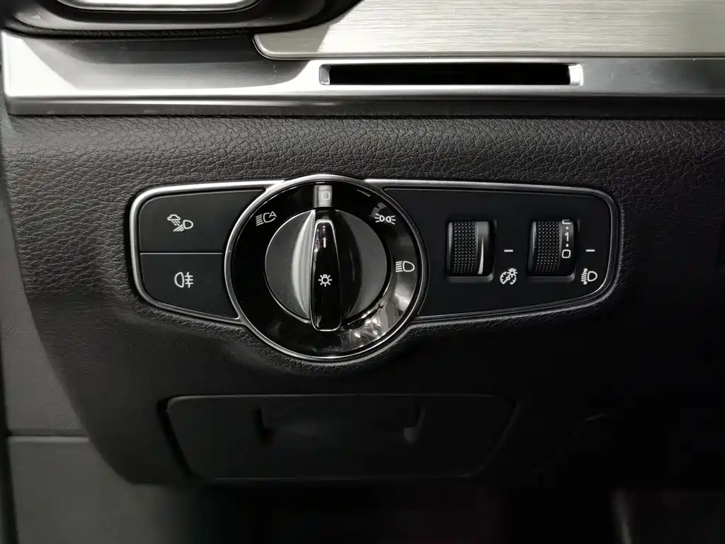 BYD Tang New Energy 2018 DM 2.0T AWD Smart Connection Enjoy Edition 7-Seater China V фото 21