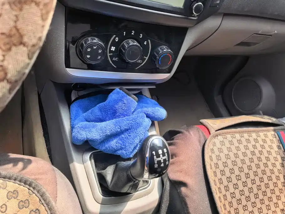 BAIC Weiwang M20 2015 2014 1.5L Utility BJ415A