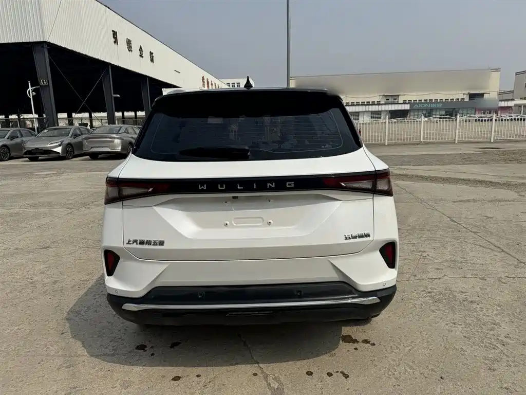 Wuling Motors Wuling Xingchen 2022 2021 1.5T CVT Stellar Edition