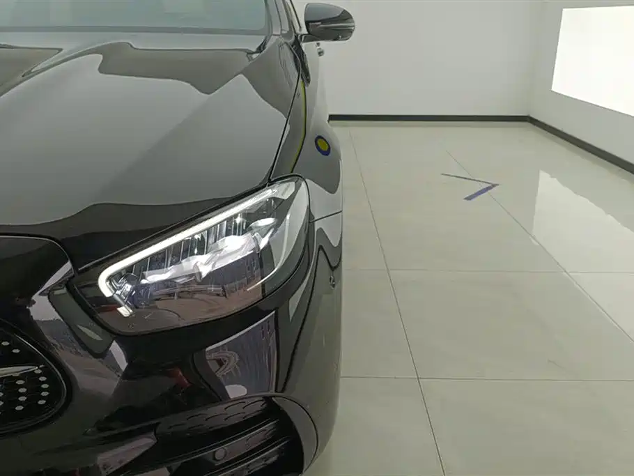 Mercedes-Benz E-Class New Energy 2022 Facelift E 350 e L Plug-in Hybrid Sport Sedan фото 5