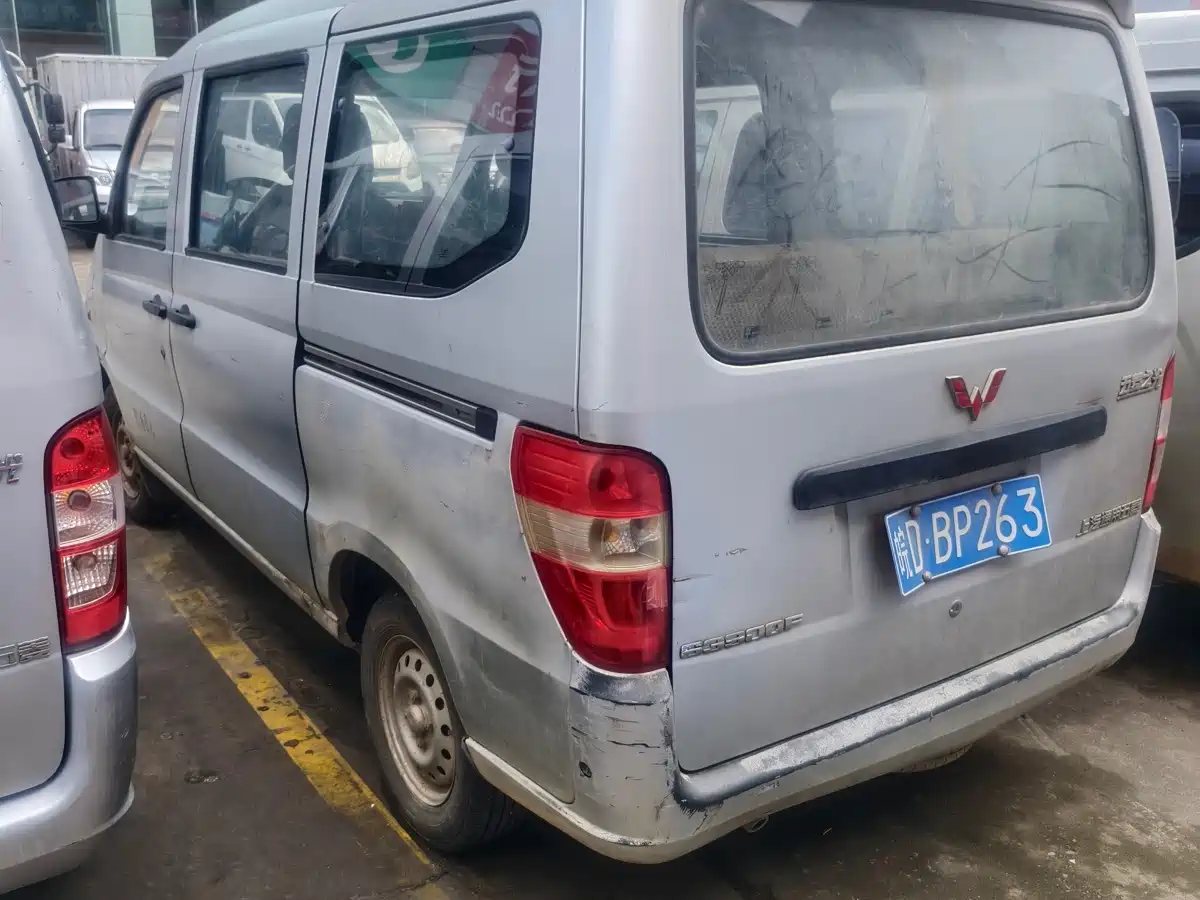 Wuling Motors Wuling Zhiguang 2012 2010 Model 1.0L Basic Type