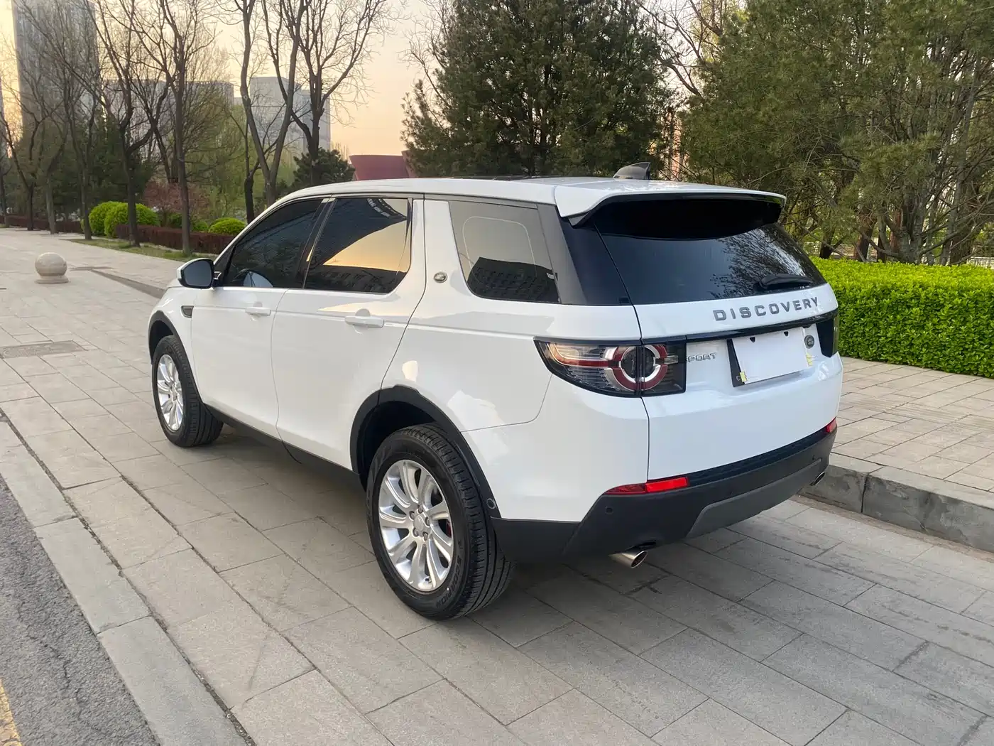 Land Rover Discovery Sport 2019 240PS SE Edition China V фото 3