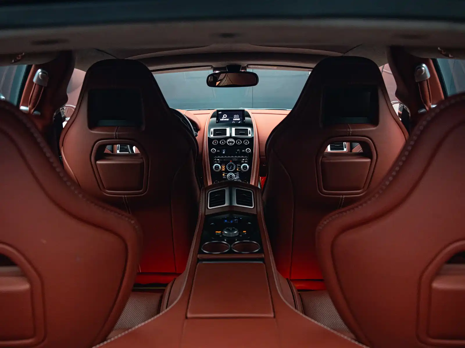 Фото 24 - Aston Martin Rapide