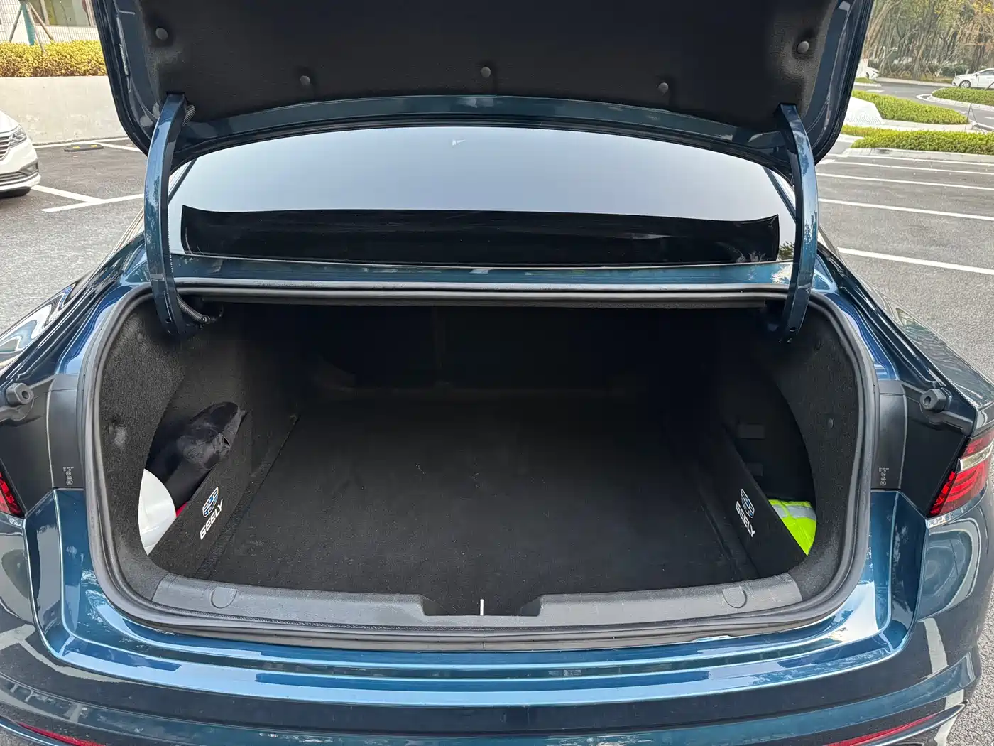 GEELY AUTOMOBILE XINGRUI