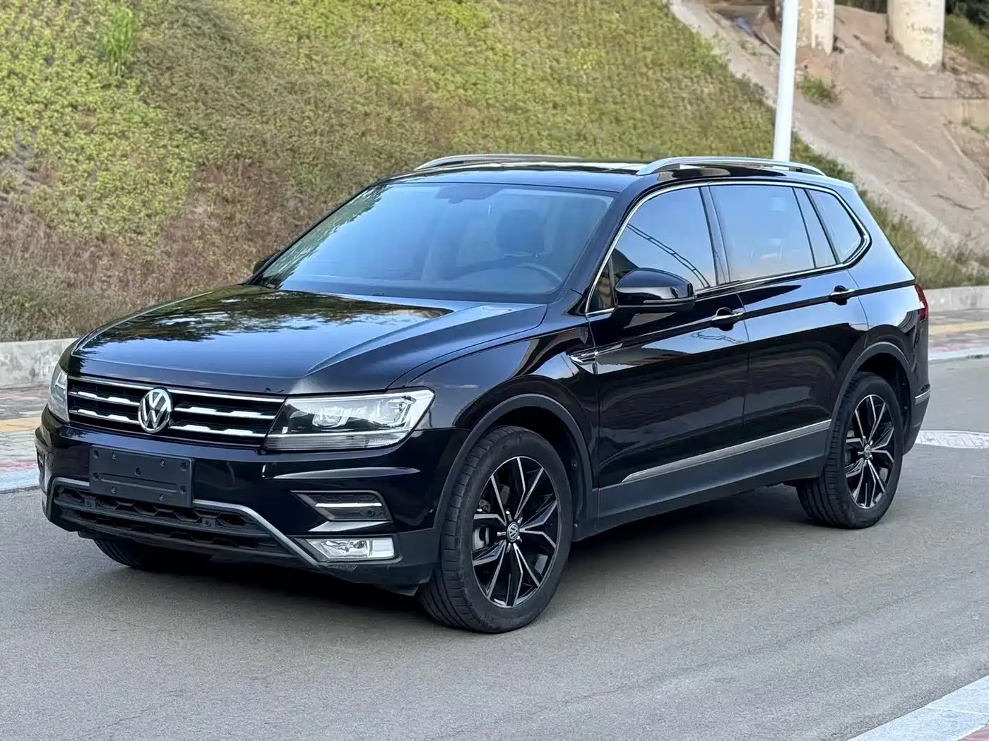 Volkswagen Tiguan L 2019 330TSI Automatic 2WD Smart Luxury Edition China VI
