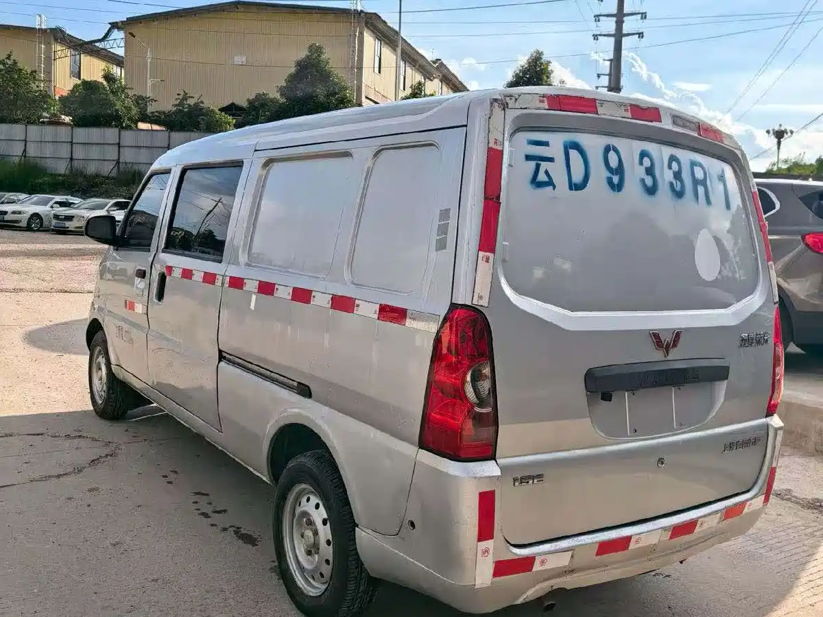 Wuling Motors Wuling Rongguang 2019 2019 1.5L extended van basic model 5 seats