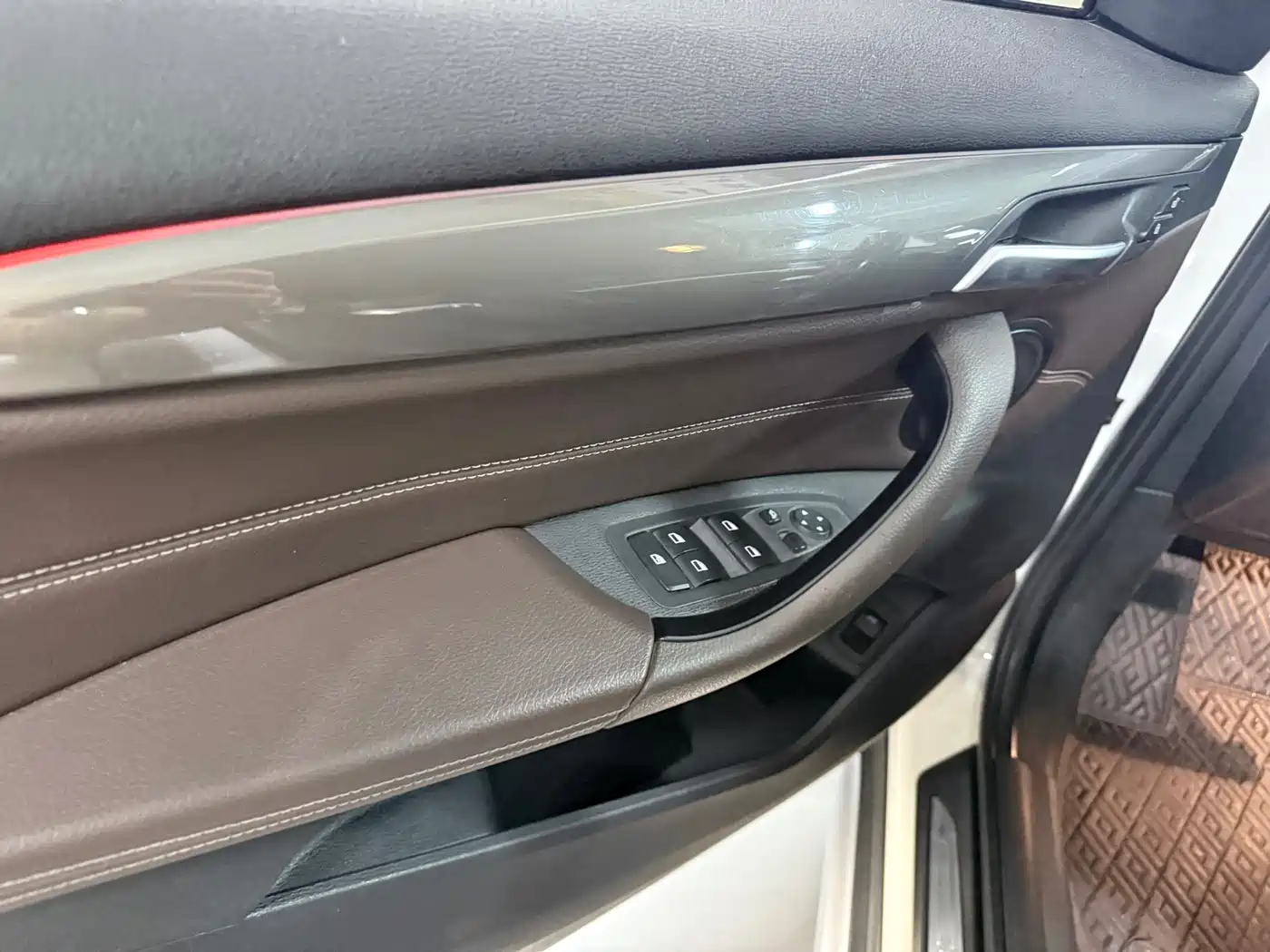 BMW X1 2018 xDrive20Li Luxury Model фото 9