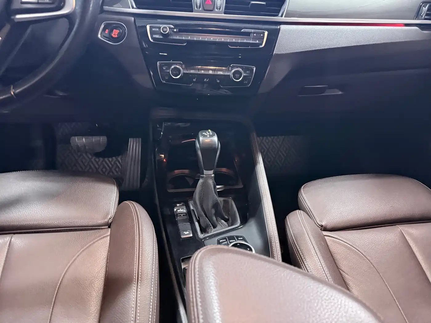 BMW X1 2018 xDrive20Li Luxury Model фото 15