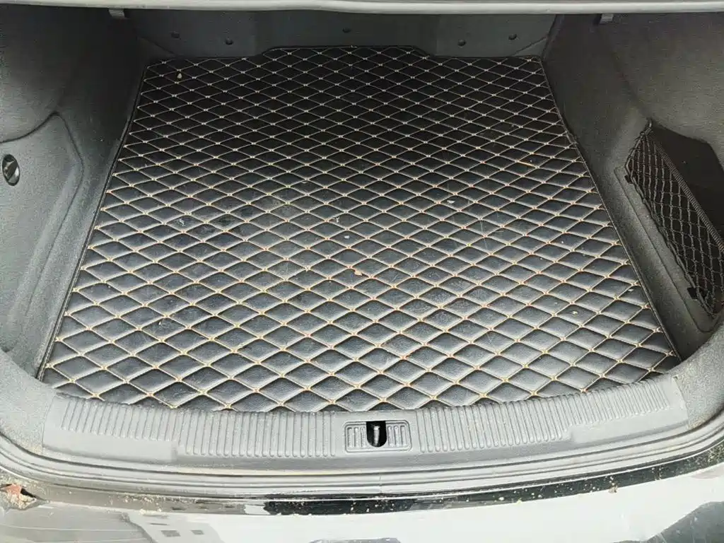 Фото 5 - Audi A6L
