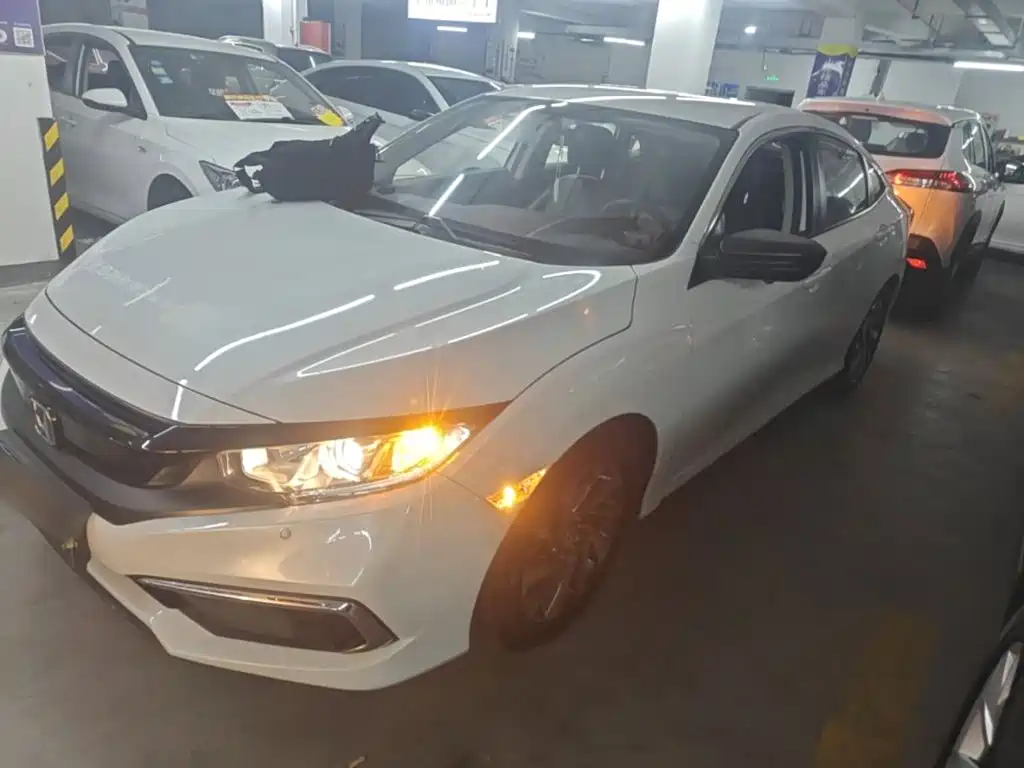Фото 2 - Honda Civic