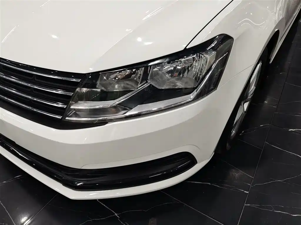 Volkswagen Lavida 2017 1.6L Automatic Trend Edition фото 24