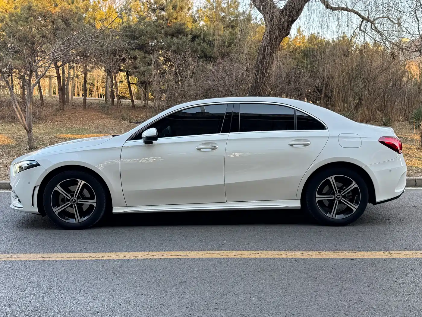 Mercedes-Benz A-Class 2023 A 200 L Fashion фото 3