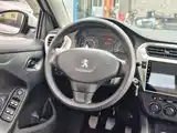 Photo 10 - Peugeot 301
