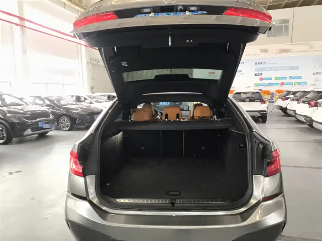 BMW 6 Series GT 2018 630i M Sport Package фото 15