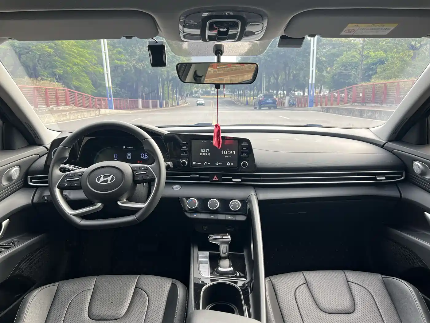 Hyundai Elantra 2023 1.5L CVT GLX Elite Edition фото 10
