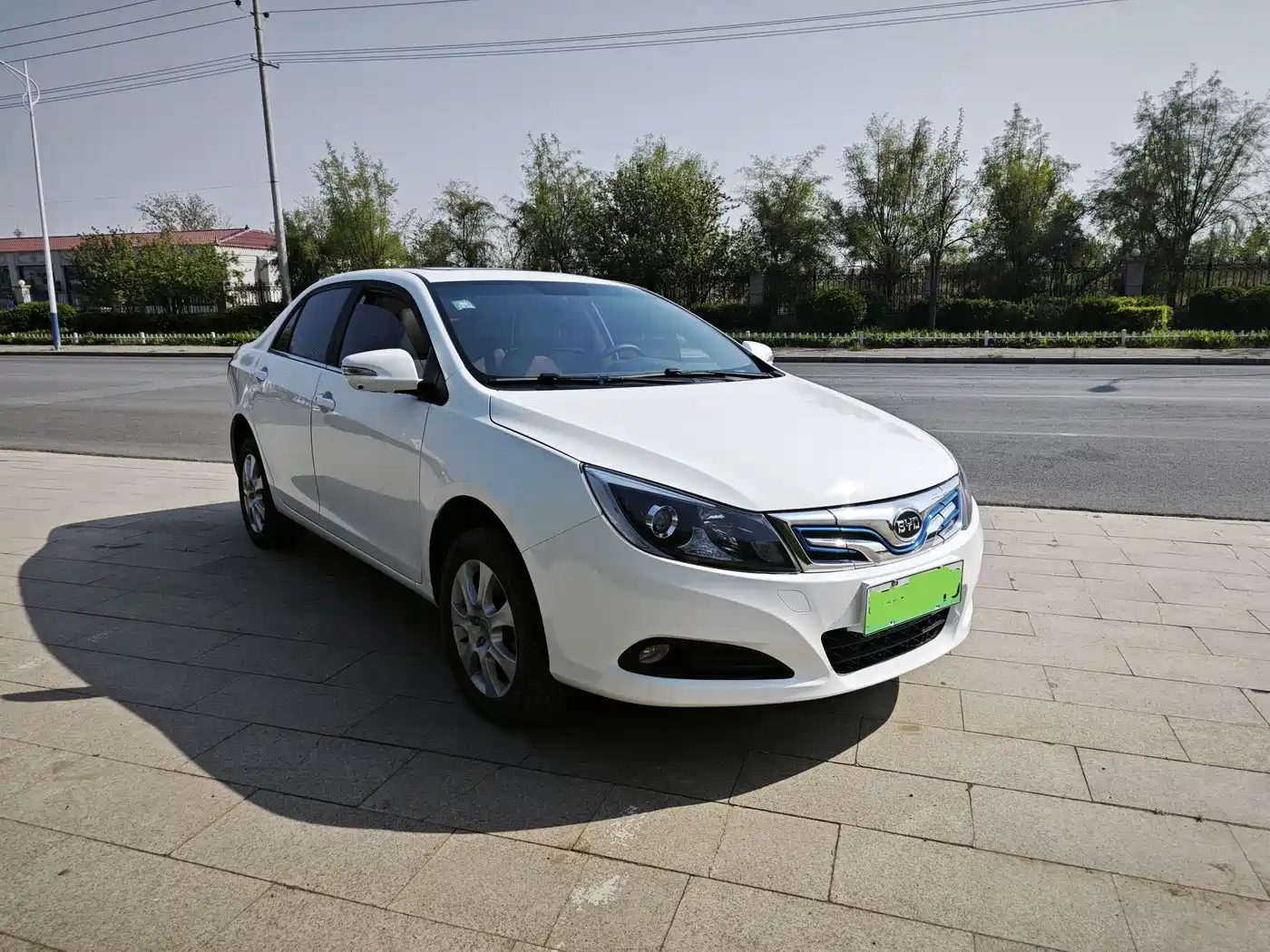 BYD E5