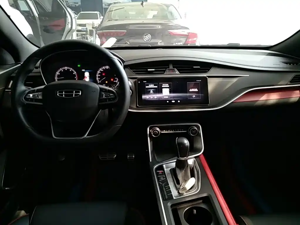 Фото 10 - Geely Binrui