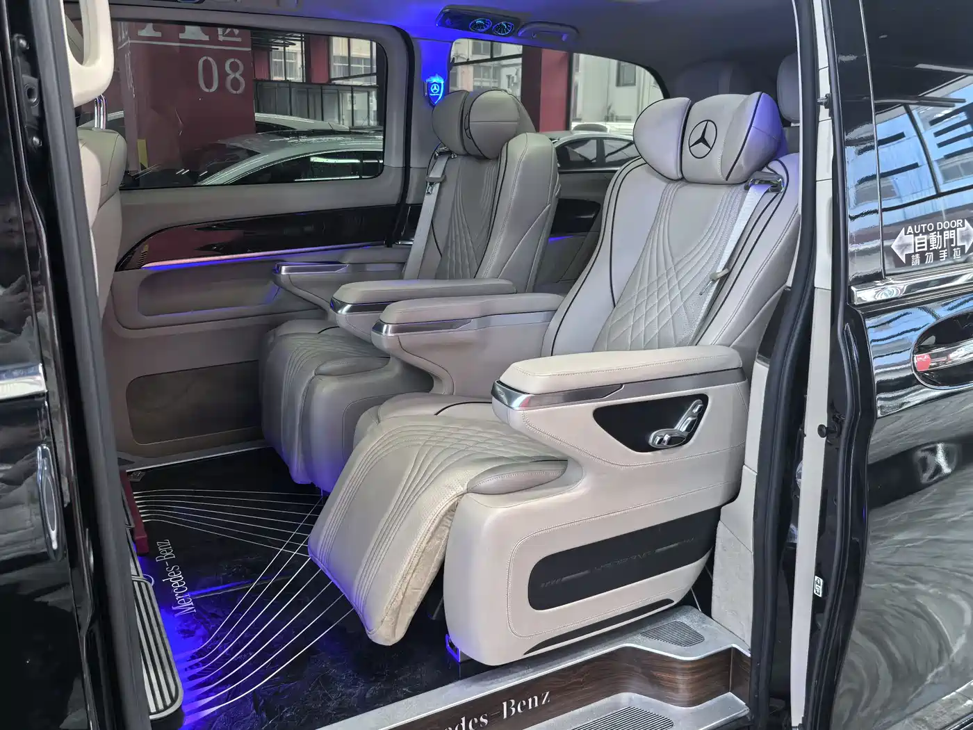 MERCEDES-BENZ V CLASS