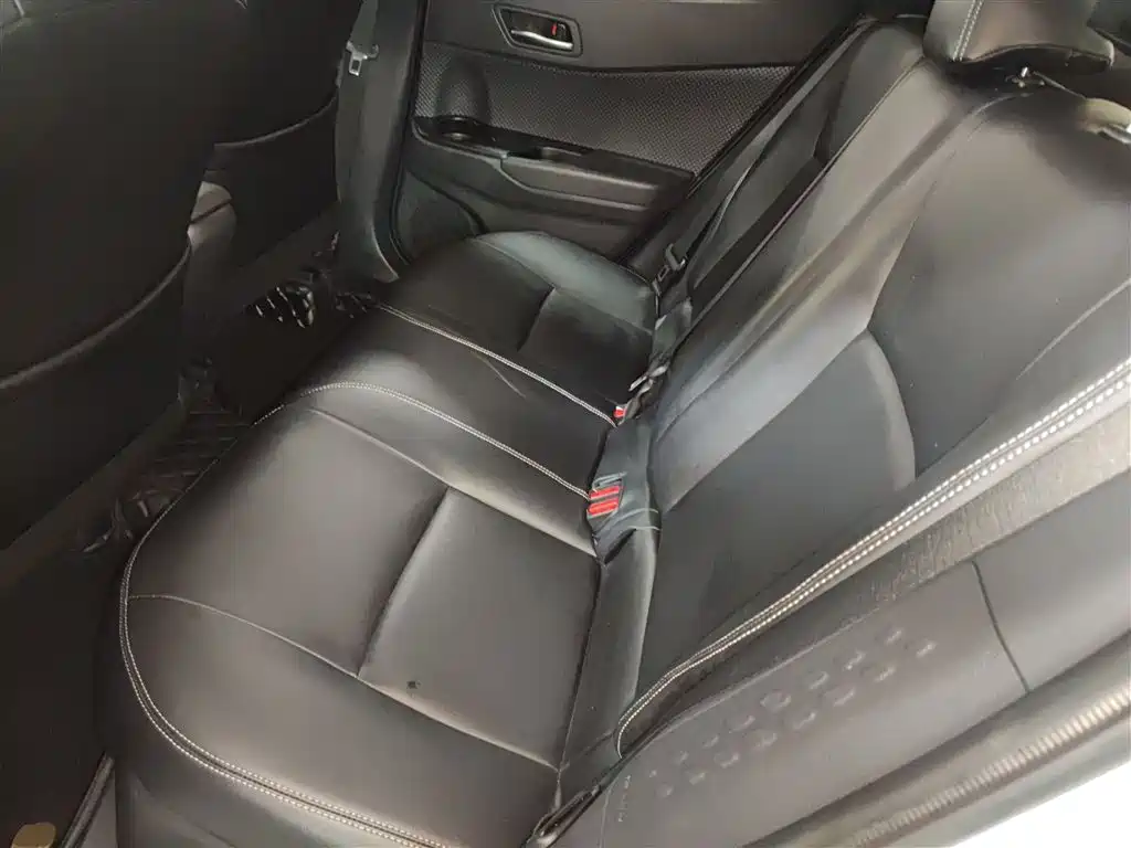 Toyota IZOA 2021 2.0L Yixiang Edition фото 17