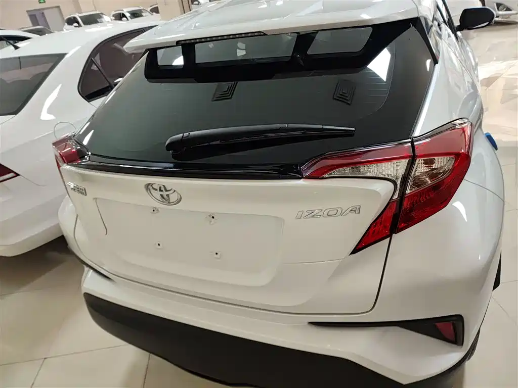 Toyota IZOA 2021 2.0L Yixiang Edition фото 6