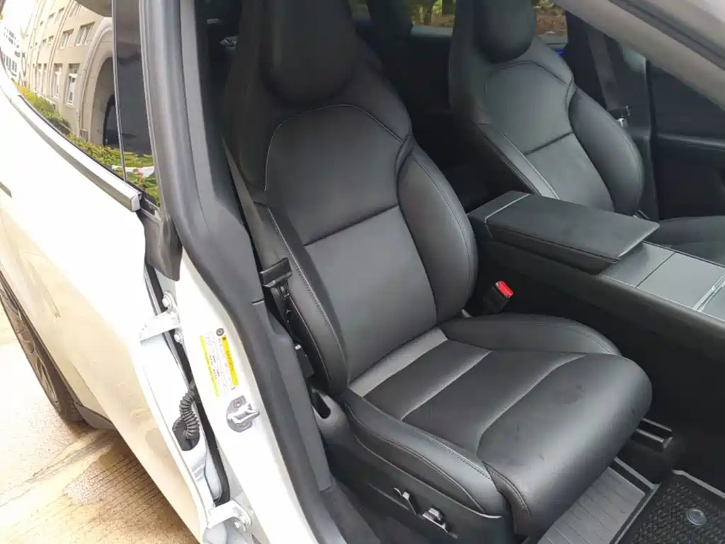 Tesla Model Y L 2026 2025 Facelift Long Range AWD