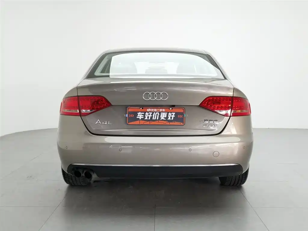 Audi A4L 2011 2.0 TFSI Comfort фото 4